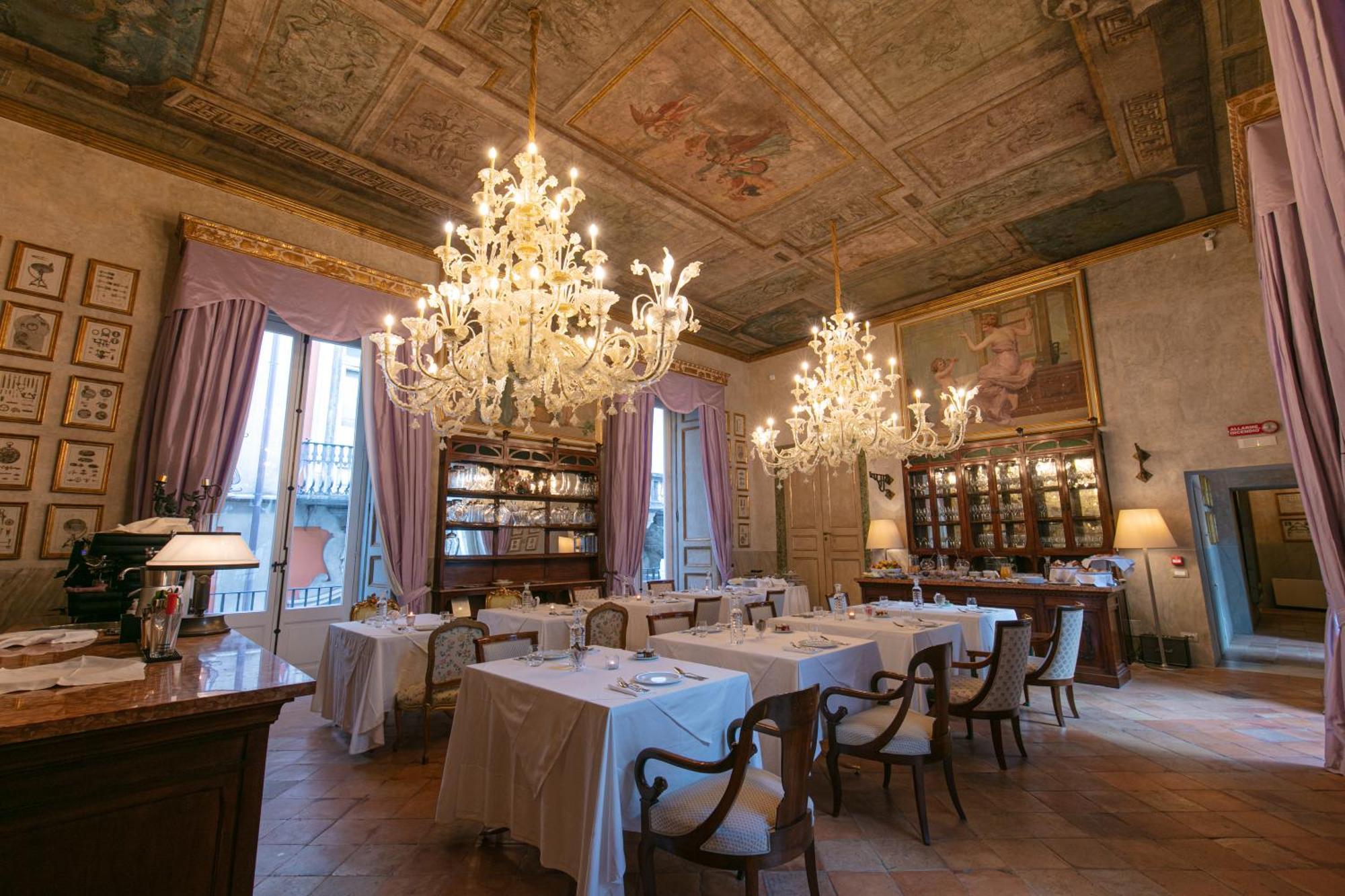 Hotel Palazzo Doria Napoli Esterno foto
