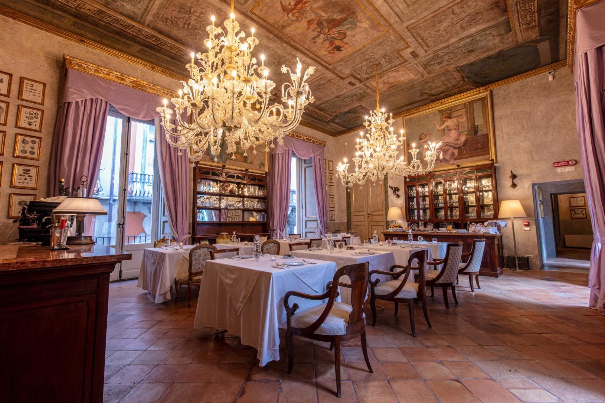 Hotel Palazzo Doria Napoli Esterno foto